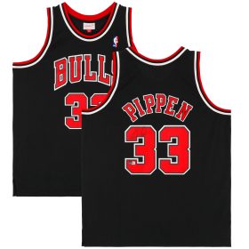 Scottie Pippen Chicago Bulls Autographed Mitchell & Ness Black 1997-98 Swingman Jersey