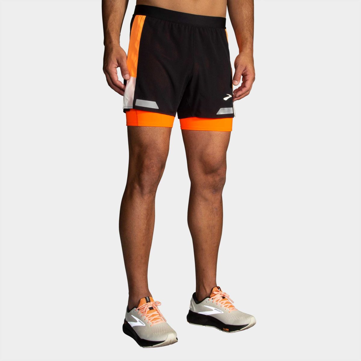 Brooks Run Visible 5" 2-in-1 Short 2.0 Men's Running Apparel Black/Ecru/Fluoro Flash